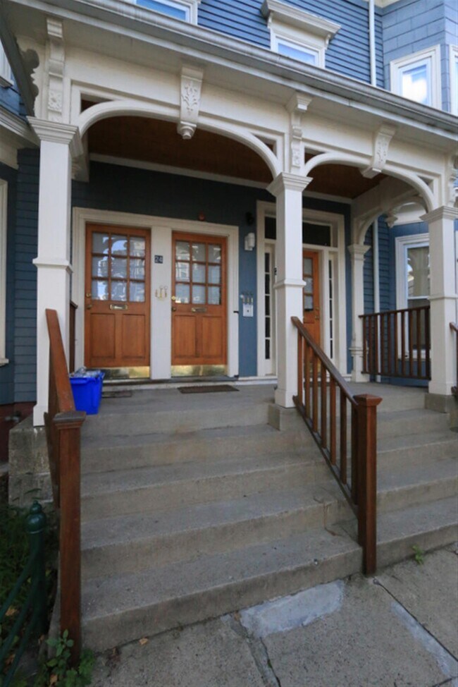 Building Photo - 26 Tufts St