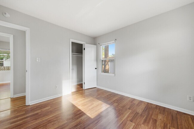 Building Photo - 116-118 Armon Ave