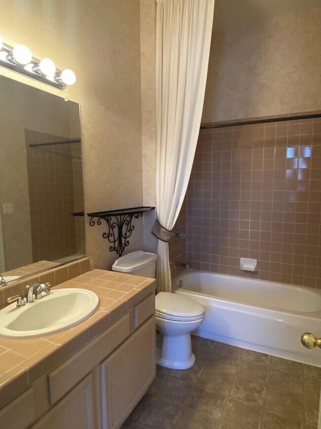 Building Photo - 9780 Shadowstone Ct