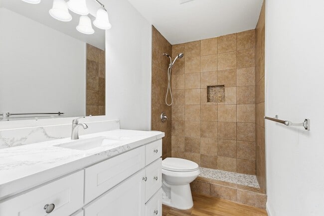 Building Photo - 15192 Moir Ct