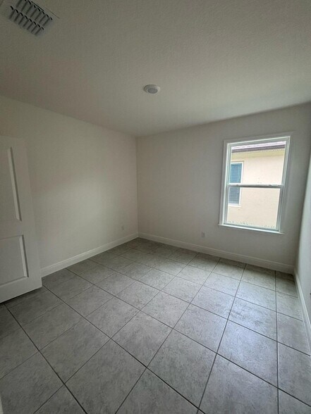 Building Photo - 4194 Sagefield Dr