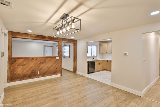 Building Photo - Charming Newly Renovated Ranch-Style Home for Rent in the Desirable East Penn School District