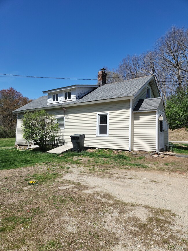Building Photo - 361 Linwood Cemetery Rd