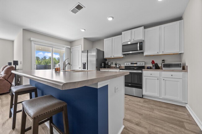 Building Photo - 186 Everett Yopp Dr