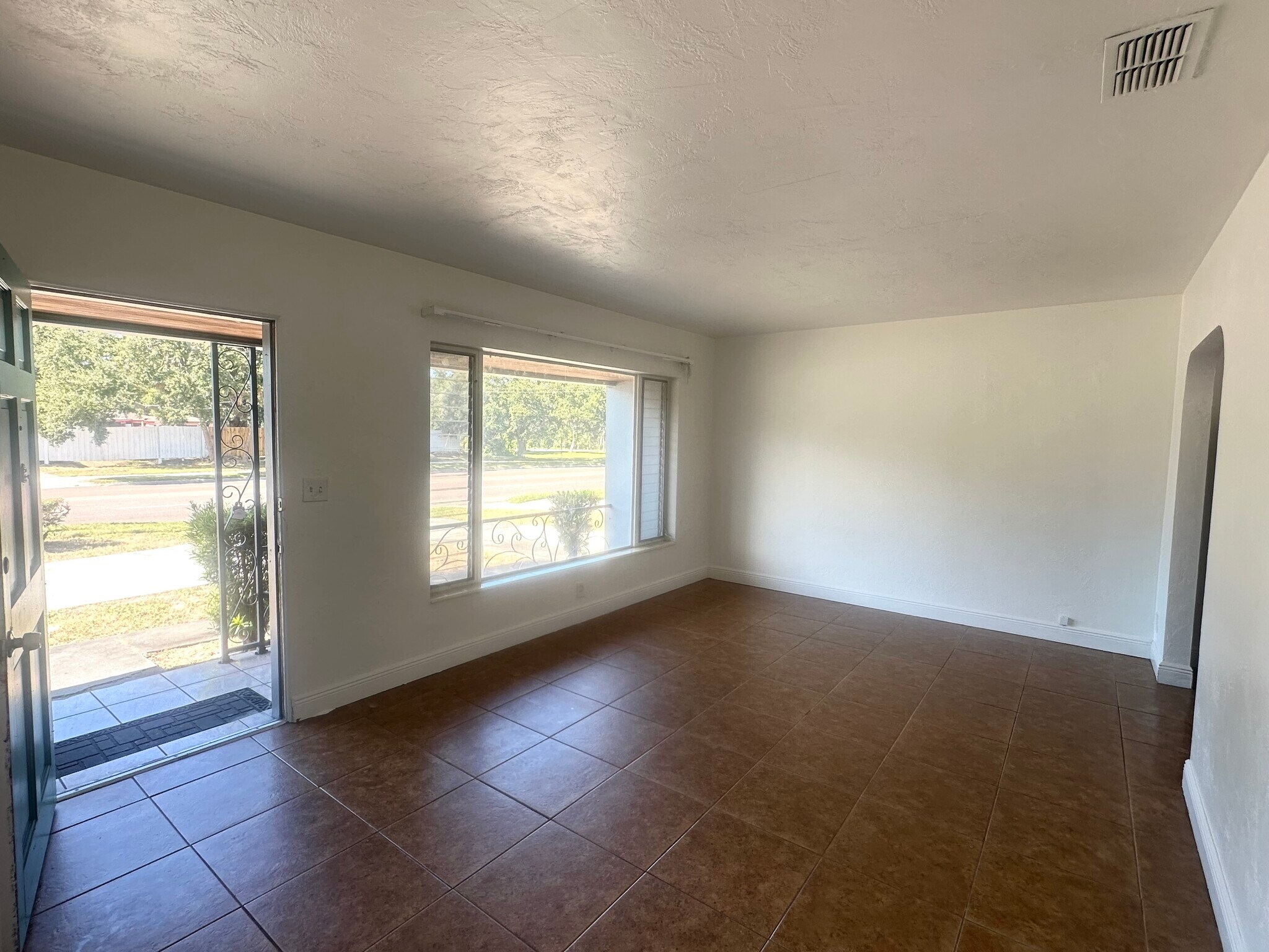 Building Photo - 4824 Dr Martin Luther King Jr St S