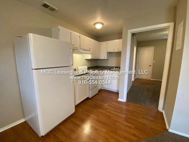 Building Photo - LeGrand Apartments - Downtown Lee's Summit...