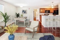 Building Photo - 286 Stonewall Creek Dr