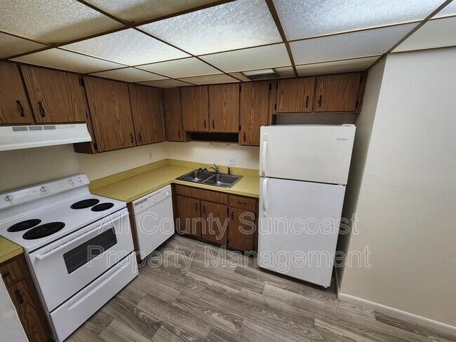 Building Photo - 1830 Dr M.L.K. Jr St N