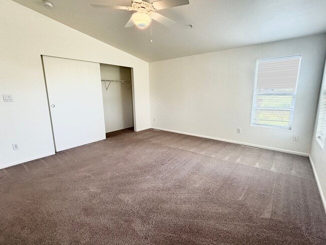 Building Photo - Charming Horse Property - 2 Bed/ 2 Bath with office- Home with Scenic Views and Pasture