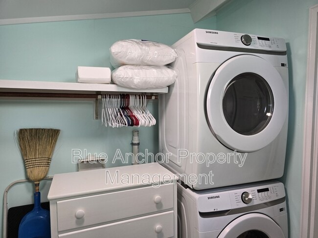 Building Photo - 337 Dogwood Ln