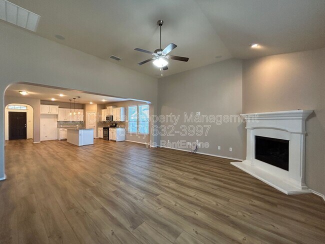 Building Photo - 15736 Barton Ridge Dr