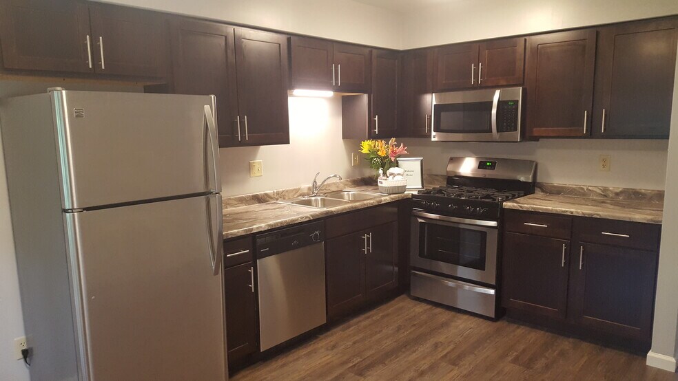 Building Photo - 6218 Kathryn Ct