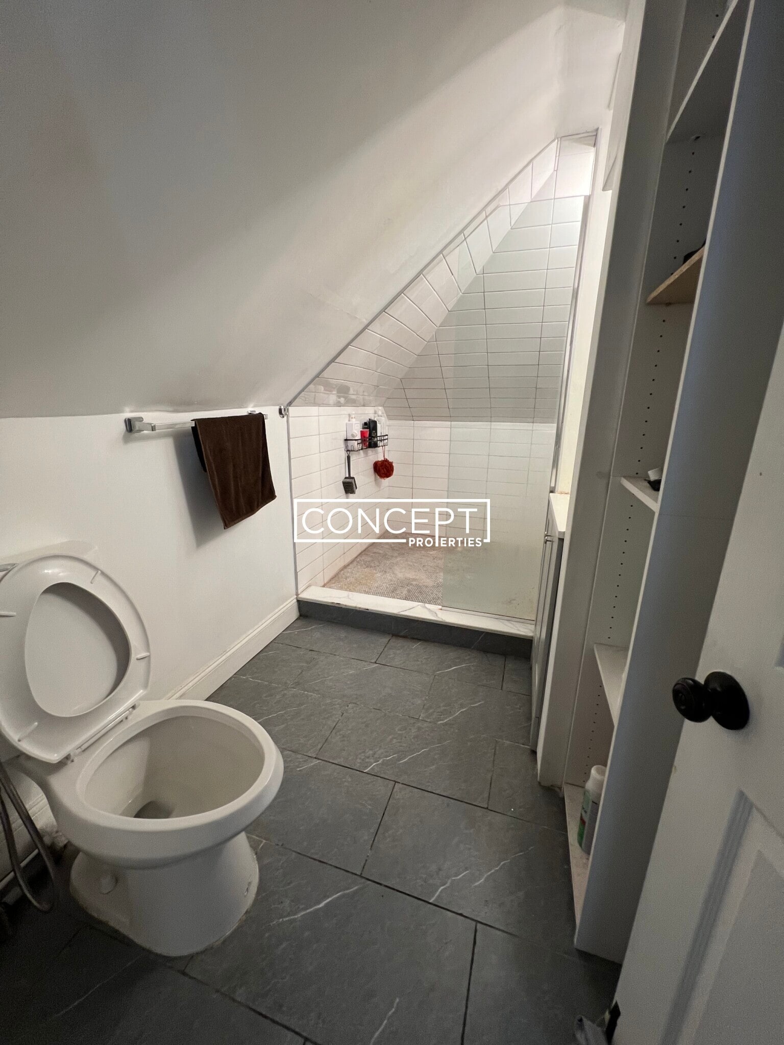 Building Photo - 23 Moraine St