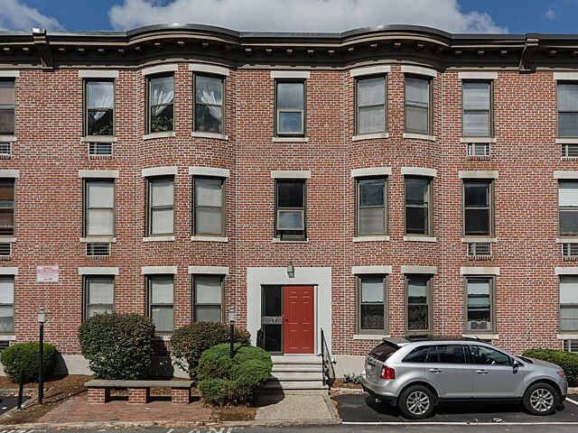 Building Photo - 4 Cypress St