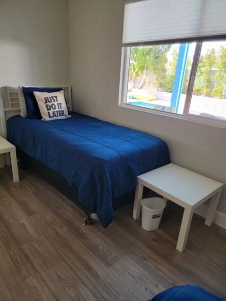 Building Photo - 3760 Cll San Antonio