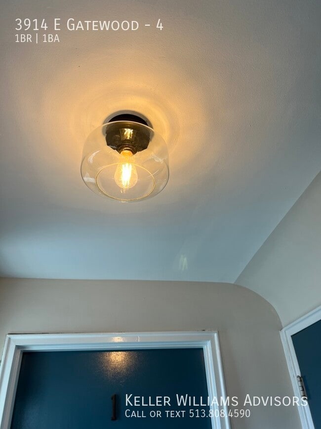 Building Photo - 3914 E Gatewood-4