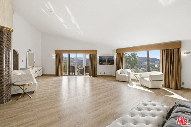 Building Photo - 24366 La Masina Ct