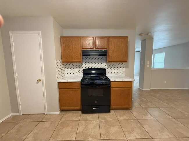 Building Photo - 22819 Sugar Bear Dr