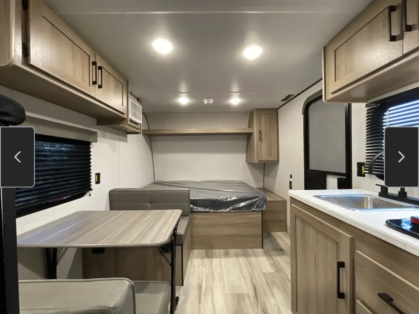 Building Photo - 532 Camino de Amor