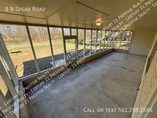 Building Photo - 8 Spear Rd