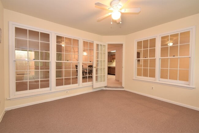 Building Photo - Big and Beautiful 2 Bedroom, 2 Full Bathroom, North Bethesda Condo!