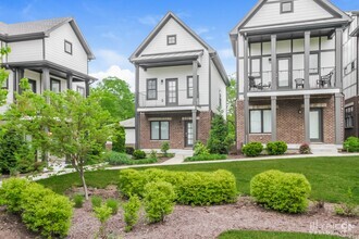 Building Photo - 1234 Hillwood Private Cove