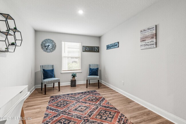 Building Photo - 243 Dahlia Falls Dr