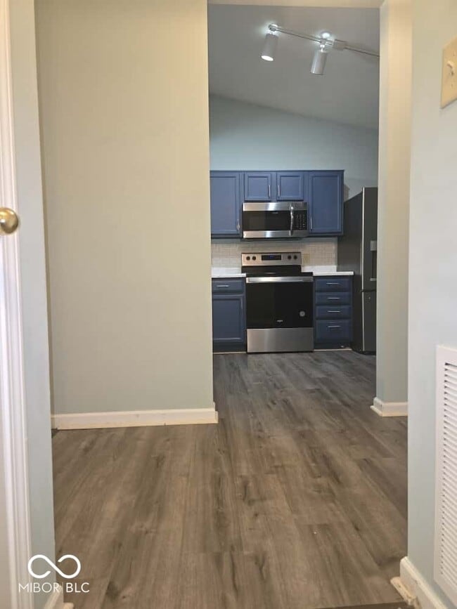 Building Photo - 8209 Twin River Dr