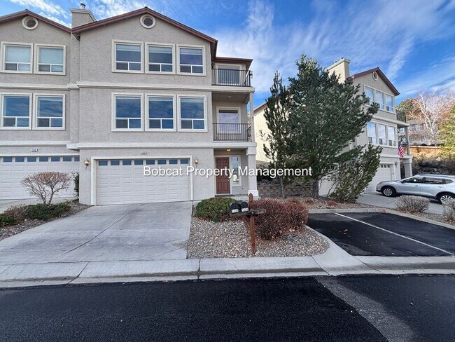 Building Photo - 1320 Thompson St