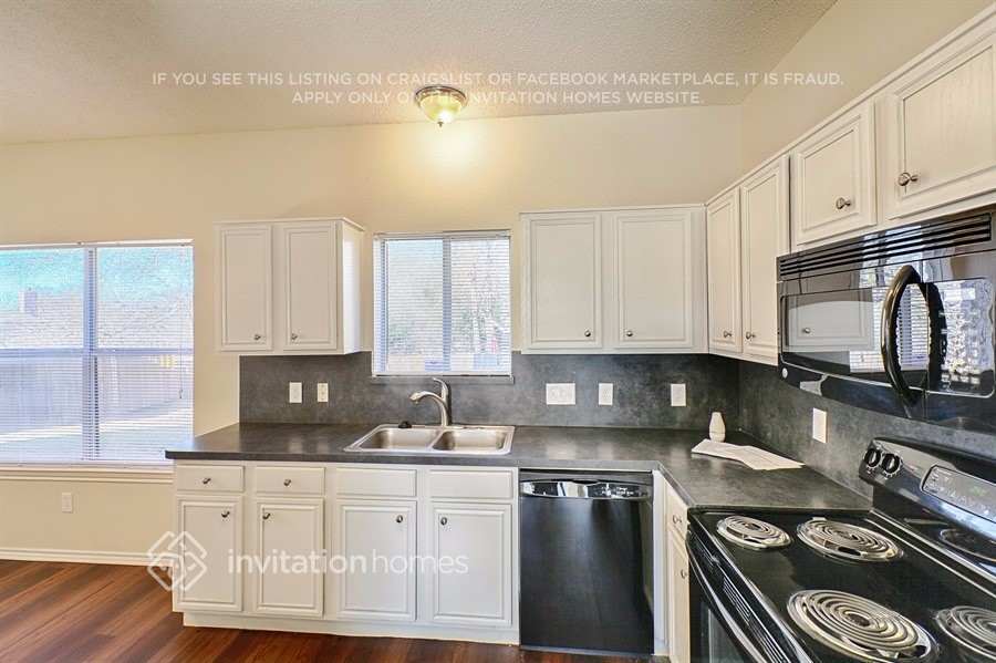 Building Photo - 312 Bridlegate Dr