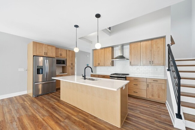 Building Photo - 2200-102 Millbank Village CT