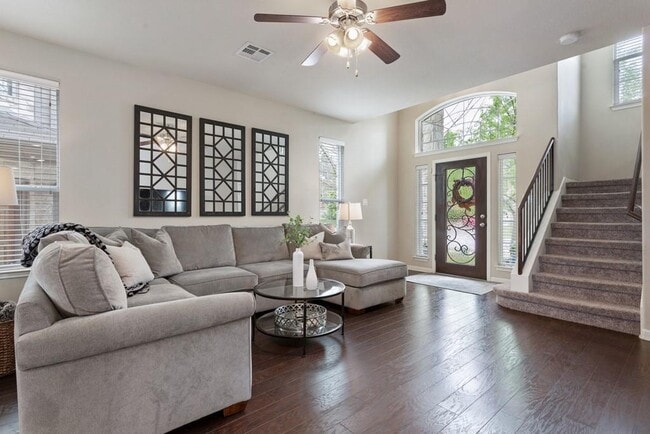 Building Photo - 11217 Persimmon Gap Dr