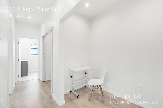 Building Photo - 124 N Park View St