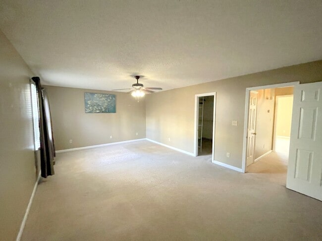 Building Photo - 6930 Steeplechase Dr NW