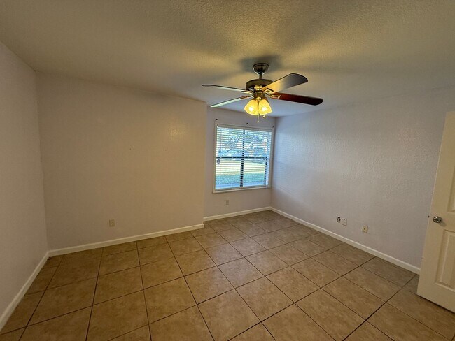 Building Photo - Adorable 1 Bed 1 Bath Winter Park Condo