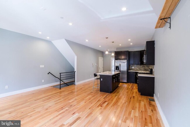 Building Photo - 853 N 20th St