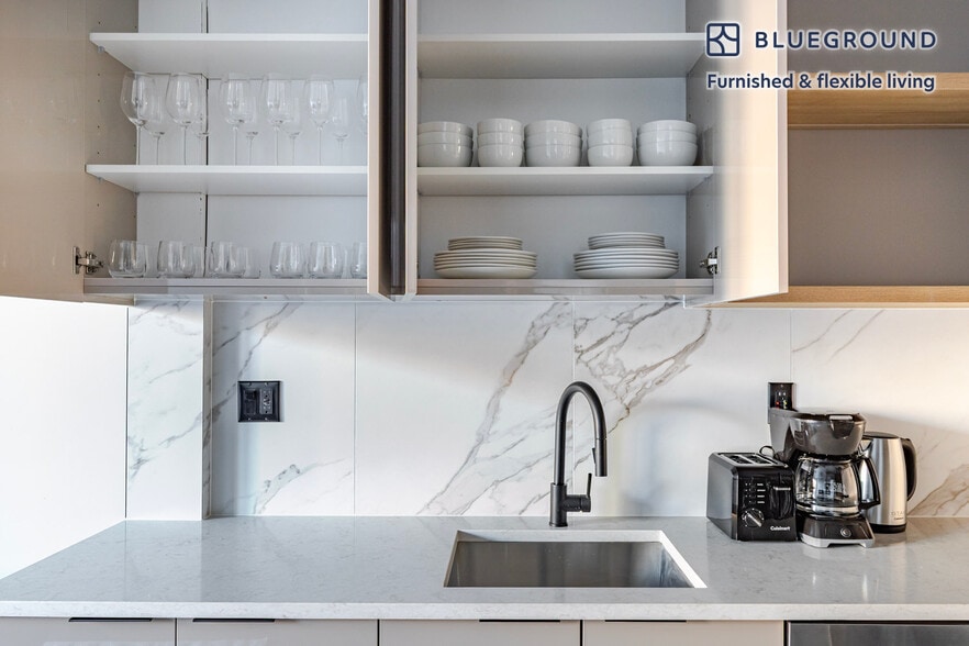 Building Photo - 16 West St