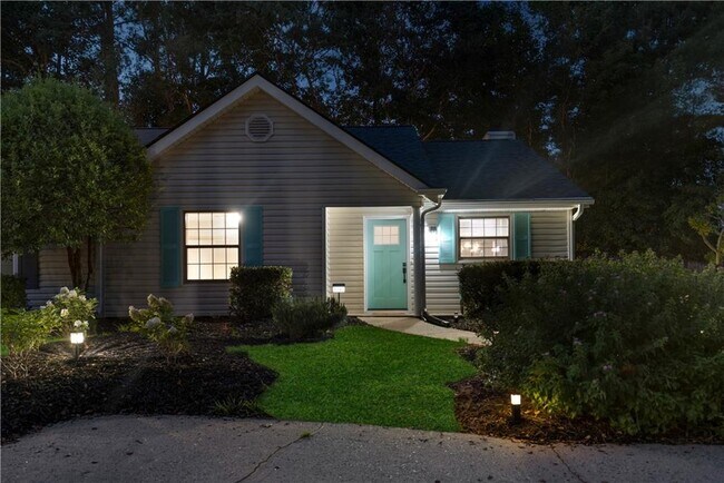 Building Photo - 5097 Village Green Way