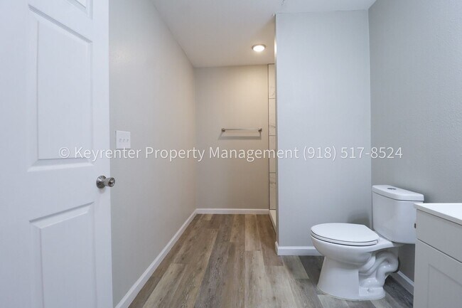 Building Photo - 4124 W 56th Pl