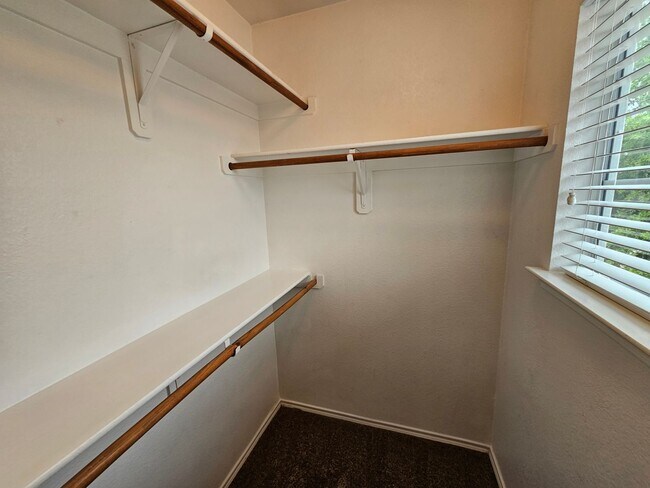 Building Photo - Available now ready for immediate move in