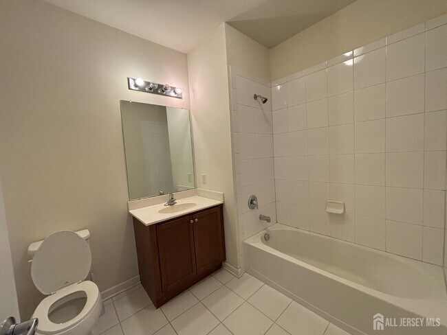 Building Photo - 542 E Celebration Way