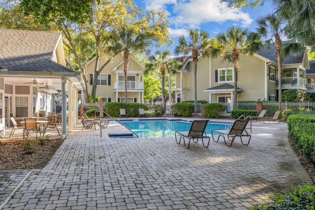 swimming pool - 10000 SW 52nd Ave