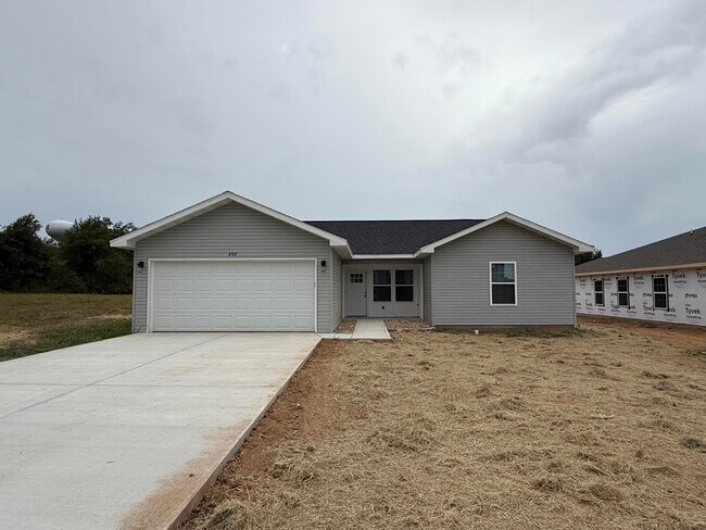 Primary Photo - 202 Ruby Ln