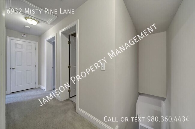 Building Photo - 6932 Misty Pine Ln