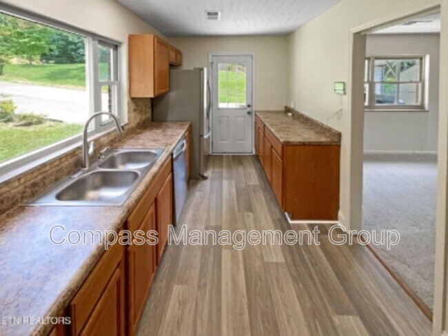 Building Photo - 5802 Tazewell Pike