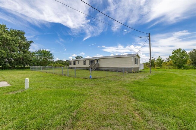 Building Photo - 3301 County Rd 547