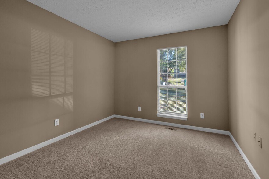 Building Photo - 1409 Aaronwood Dr