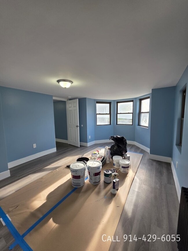 Building Photo - 217 S Tenth Ave