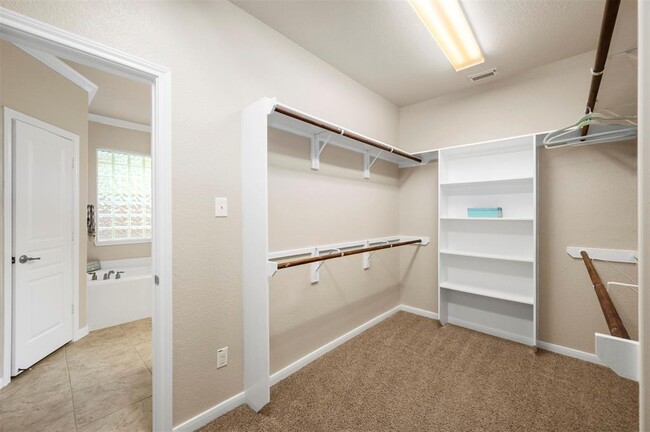Building Photo - 10907 Lombardia Ct