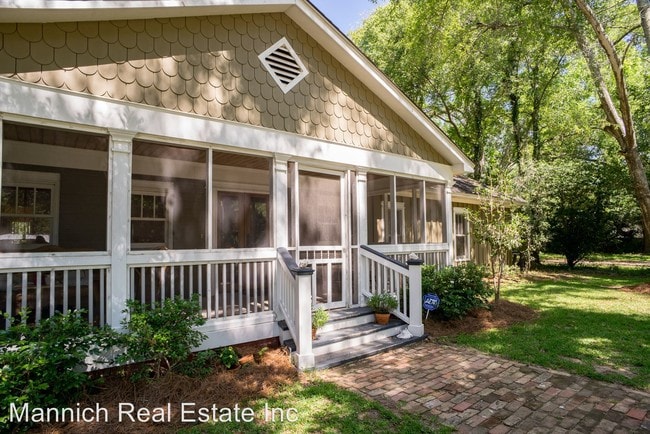 Building Photo - 3 br, 2 bath House - 104 Mershon St.